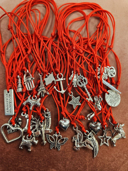 Hilitos rojos dijes pewter